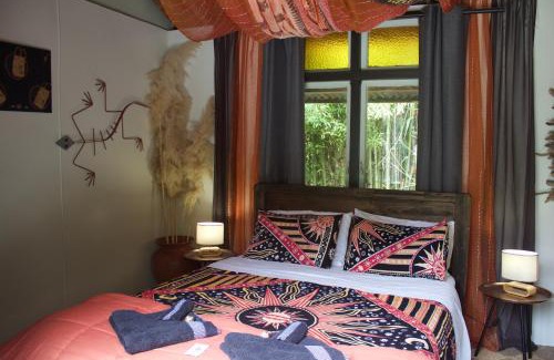 Maketu Cabin | Quirky Woods - Glamping Cabins at Maketu