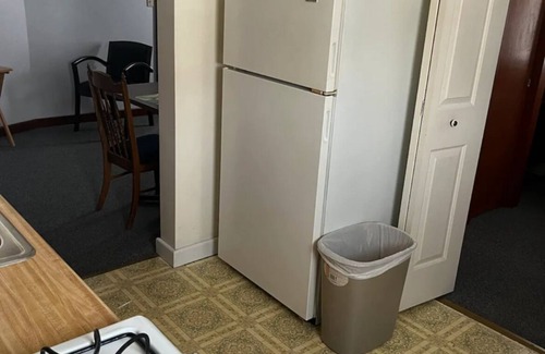 Warren Apartment | Quite and cozy apartment with AC in charming Warren