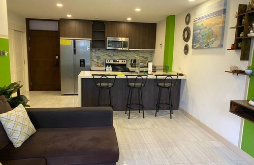 Saint Andrew Apartment | Quite and stylish with 24 hour security. Also very central