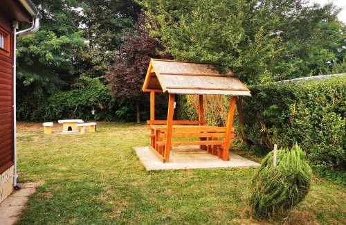 Meggyeskovacsi House | Rába Kincse Vendégház - Horgásztanya