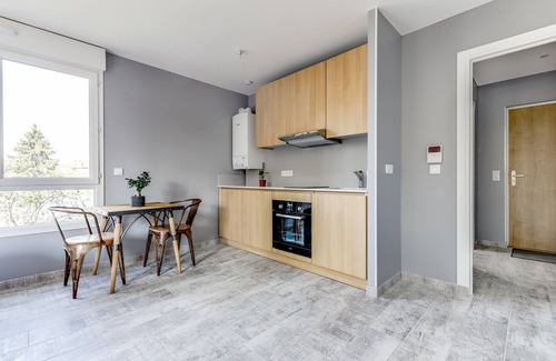 Aulnay-sous-Bois Apartment | Résidence 4T Immo Lit Double + Canapé lit