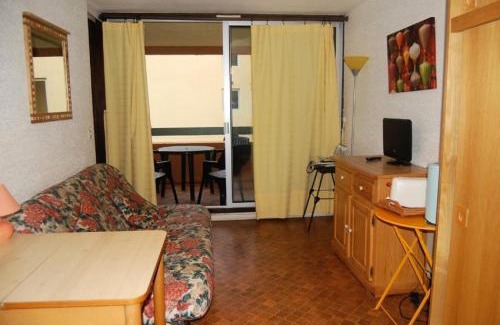 Port Leucate Apartment | Résidence Cote D'oc - STUDIO 4 PERSONNES 4 couchages PORT LEUCATE. Réf: 2CO 4A MAE-6374