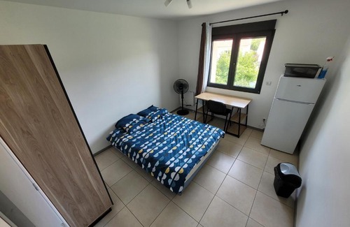 Longjumeau House | Résidence de la gare, chambre meublée