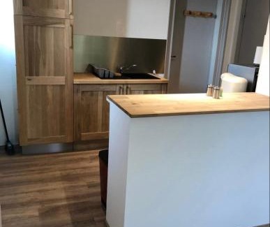 Neris-les-Bains Apartment | Résidence Harmonie Appartement N 4 meublé Avec Petit Déjeuner