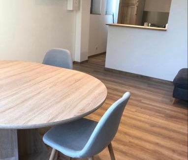 Neris-les-Bains Apartment | Résidence Harmonie Appartement N 4 meublé Avec Petit Déjeuner