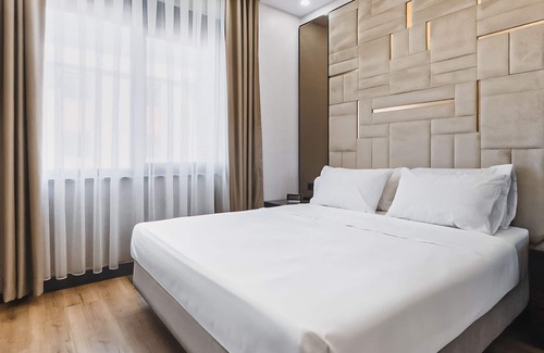Lara Apartment | Rüzgar Luxury: Pool - Seaview