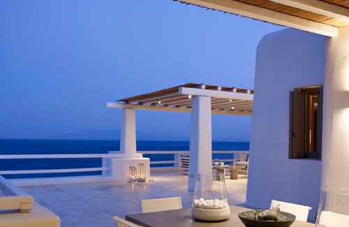 Paradise Villa | R 1413 Paradise Retreat With BBQ, Outdoor lounge and dining areas & Sun loungers.
