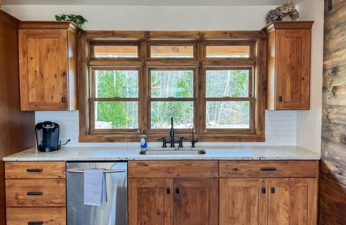 Fryeburg Villa | R&R White Mountain Retreat, Hillside with Extraordinary Views!