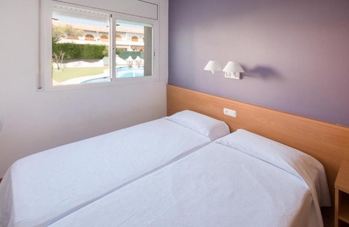 Calafell House | R142 Manila Resort central