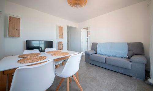 Comarruga Apartment | R155 - Apartamento Frente al Mar en Coma-Ruga 2