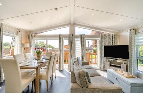 Cheddar House | Rabbit Hole - Uk49618
