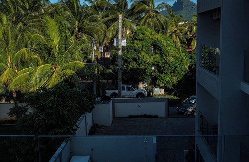 Flic-en-Flac Apartment | RABBIT HOLIDAY - 8 mins walk from the beach