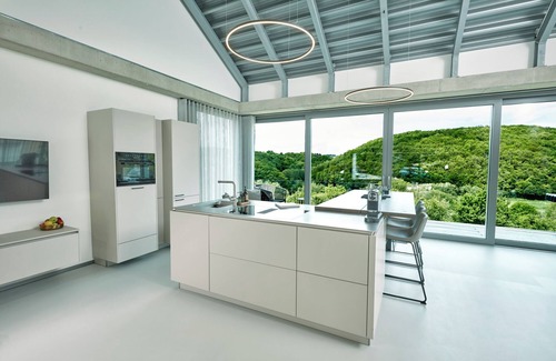 Bermel House | Racers Lodge "Grand Prix" with lifting platform and double garage, near Nürburgring