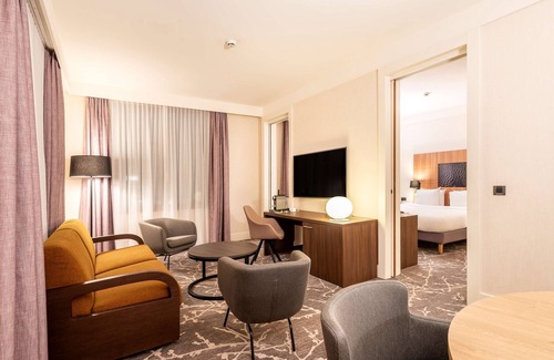 Magny-le-Hongre Hotel | Radisson Blu Hotel Paris, Marne-la-Vallée