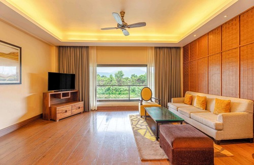 Sangavi Hotel | Radisson Blu Plaza Resort & Convention Centre Karjat