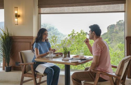 Mount Abu Hotel | Radisson Resort Mount Abu