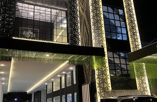 Baturetno Hotel | Rafithahotel