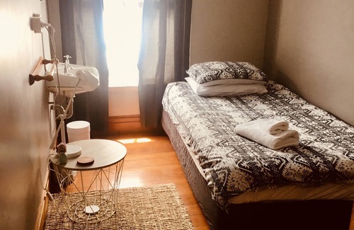 Raglan Hotel | Raglan Harbour View Hotel