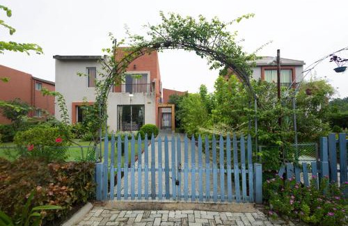 Roychak Villa | Raichak Green Villa by JadeCaps AC 3BHK Garden
