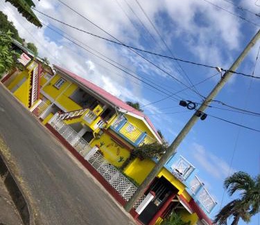 Calibishie Apartment | Rainbow Beach Apartment