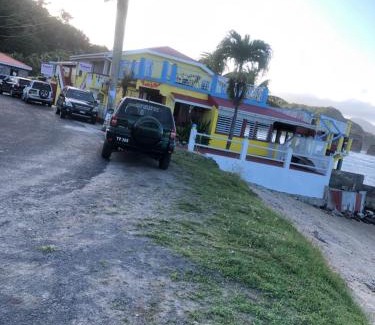 Calibishie Apartment | Rainbow Beach Apartment