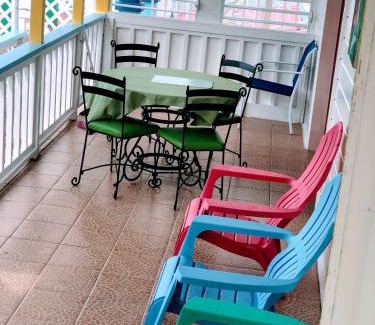 Calibishie Apartment | Rainbow Beach Apartment