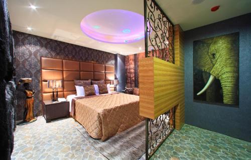 Xiushui House | Rainbow Forest Motel