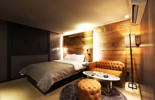 Seo-gu Hotel | Rainbow Hotel