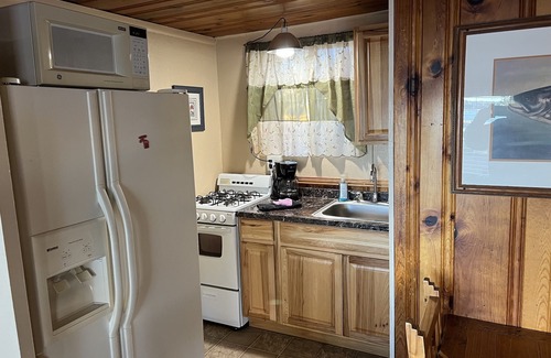 Pinetop-Lakeside Cabin | Rainbow's End Resort on Rainbow Lake