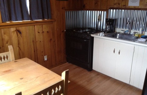 Pinetop-Lakeside Cabin | Rainbow's End Resort on Rainbow Lake