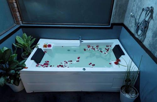 Sulthan Bathery Hotel | Raindrops Resort
