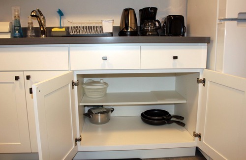 Brighton House | Rainier Guesthouse - Walk to Metro