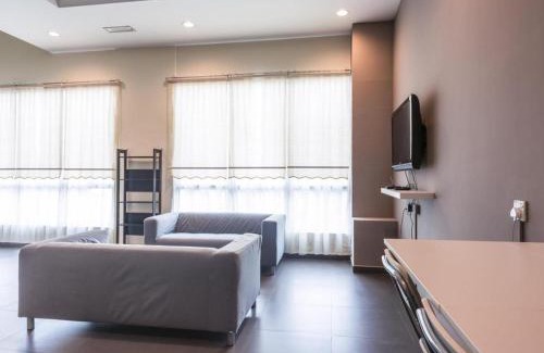 Bandar Menjalara Hotel | Raintree Hotel