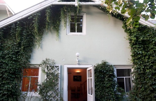 Tullnerbach House | Raisa guest house in the garden with 2 rooms (ground floor 1. Floor, kitchen, luxury bathroom)