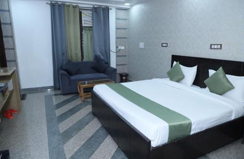 IMT Manesar Hotel | Raj Residency Gurgaon