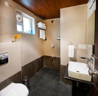 Malleshwaram West Hotel | Raj Residency