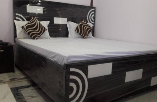 Faridabad House | Rajdhani guest house