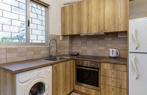 Agia Varvara Apartment | Ralia's house 40m from metro station Agia Varvara