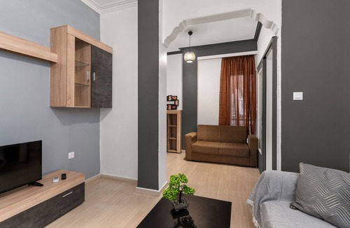 Agia Varvara Apartment | Ralia's house 40m from metro station Agia Varvara
