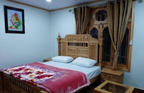 Gilgit-Baltistan Hotel | Rama Lake View Hotle And Restaurant