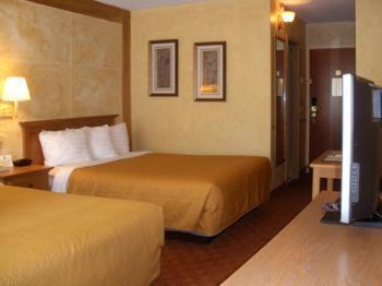 Franklin Park Hotel | Ramada by Wyndham Austin South