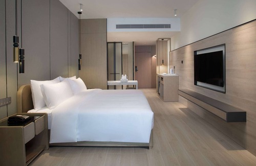 Huidong Hotel | Ramada By Wyndham Huizhou Double Moon Bay