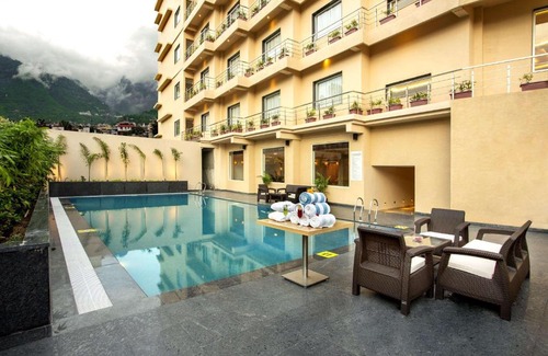 Katra Hotel | Ramada by Wyndham Katra Station Road