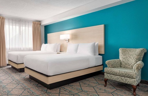 Miramichi Hotel | Ramada by Wyndham Miramichi New Brunswick