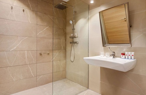 Tirgu Jiu Hotel | Ramada by Wyndham Targu JIU