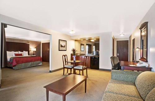 Tukwila Hotel | Ramada by Wyndham Tukwila Southcenter