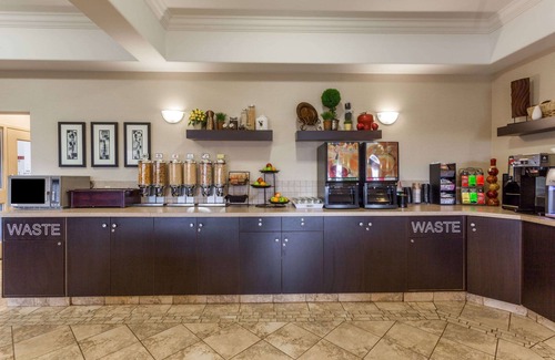 Westlock Hotel | Ramada by Wyndham Westlock