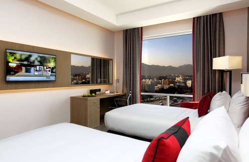 Al Ghubrah Ash Shamaliyyah Hotel | Ramada Encore by Wyndham Muscat Al-Ghubra