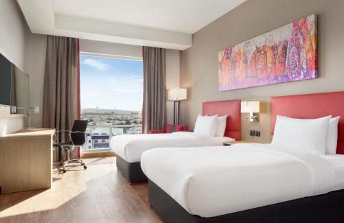 Al Ghubrah Ash Shamaliyyah Hotel | Ramada Encore by Wyndham Muscat Al-Ghubra