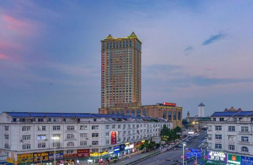 Mong Cai Hotel | Ramada Plaza by Wyndham Dongxing City Center